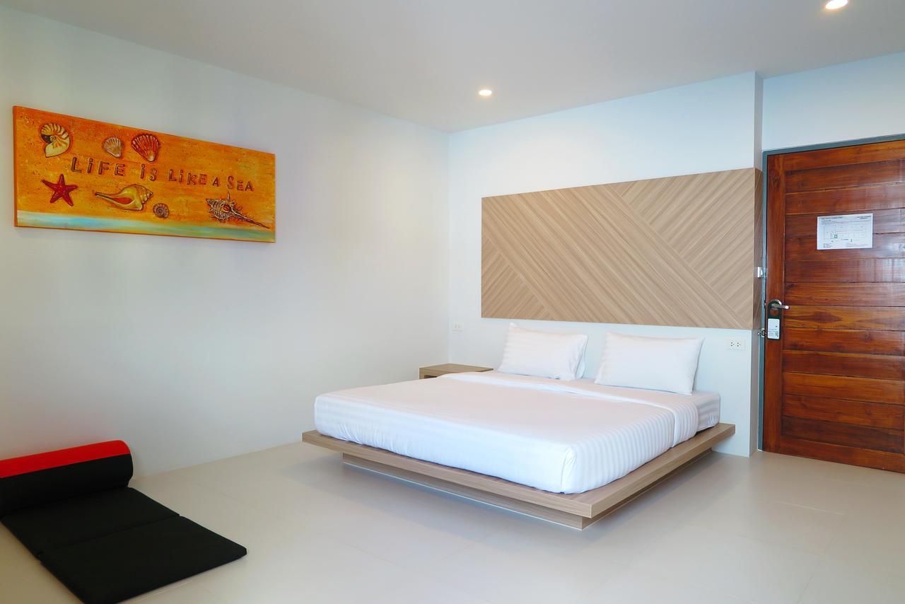 Phuket Marine Poshtel - Sha Plus Chalong Exterior foto