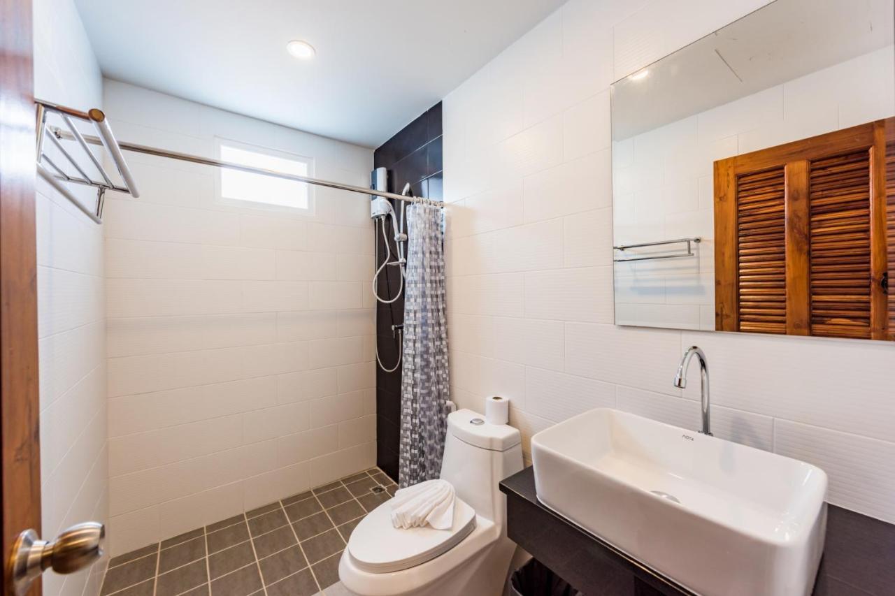 Phuket Marine Poshtel - Sha Plus Chalong Exterior foto